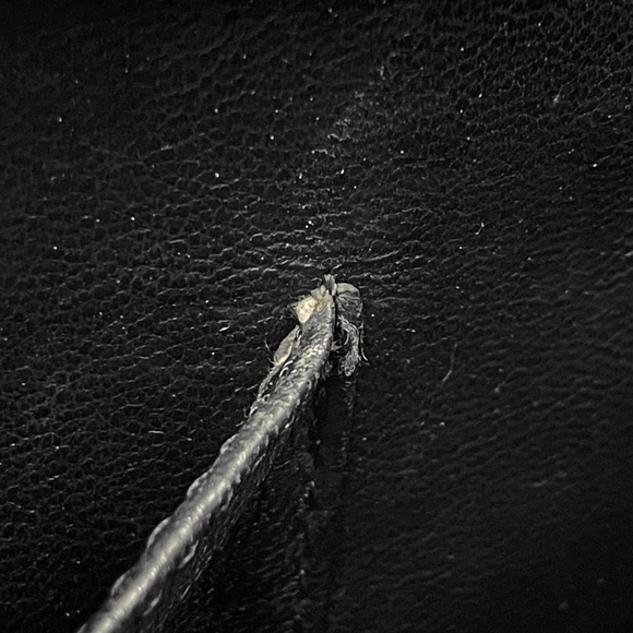 CHANEL Reissue Tote Handbag with Coco Mark, Caviar Skin, Black, A01804, Women's - Picture 9 of 12